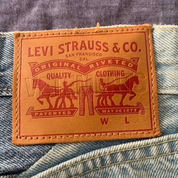 Vetements x Levi’s Reworked Jeans - Picture 10 of 15
